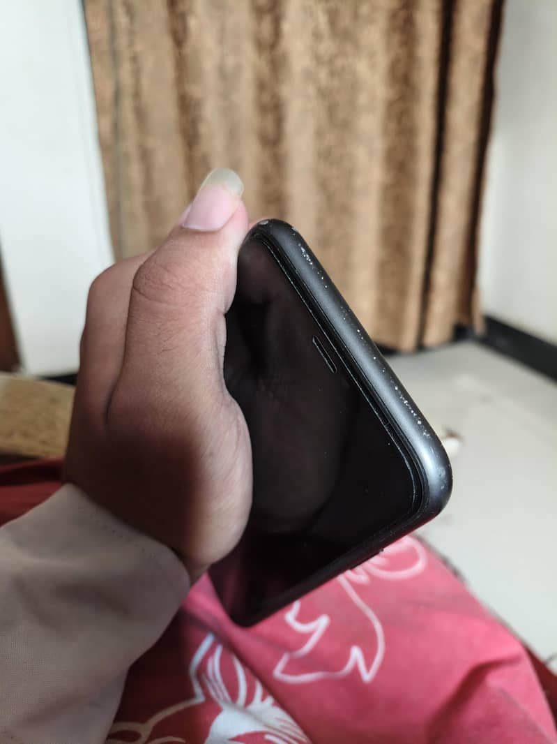 Apple iPhone 11 6