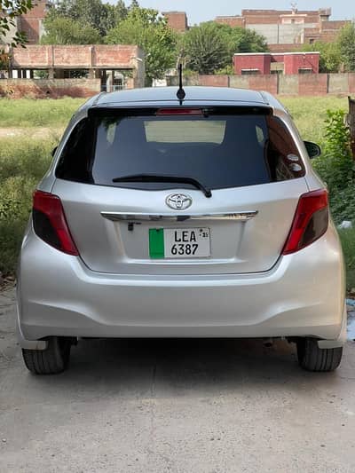 Toyota Vitz 2011