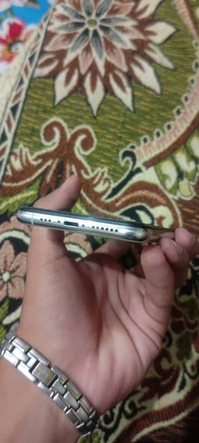 Apple iPhone XS