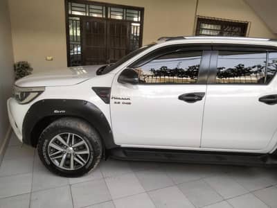 Toyota Revo v
