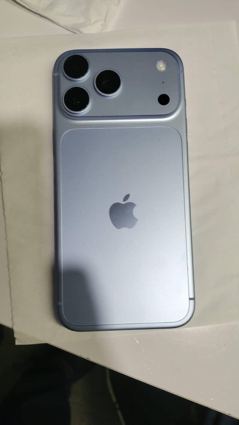 Apple iPhone 18 Pro Max 1