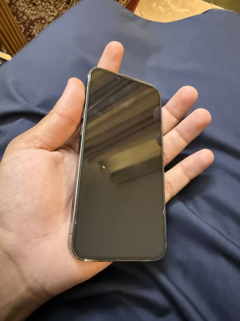 Apple iPhone 13 Pro 4