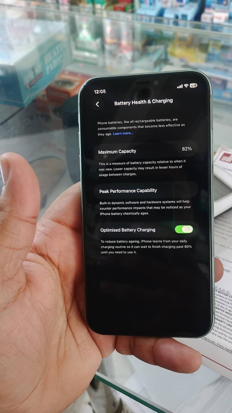 Apple iPhone 11 0