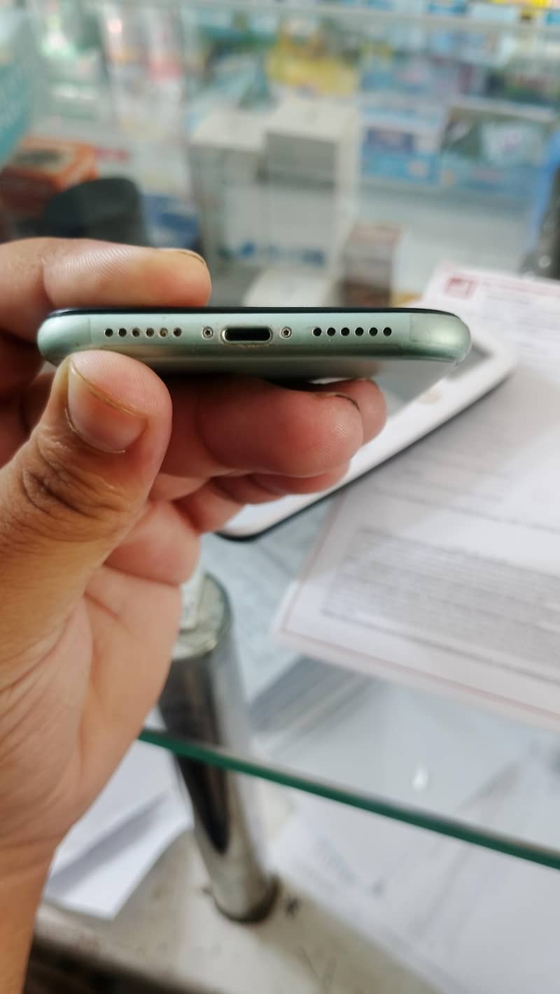 Apple iPhone 11 2