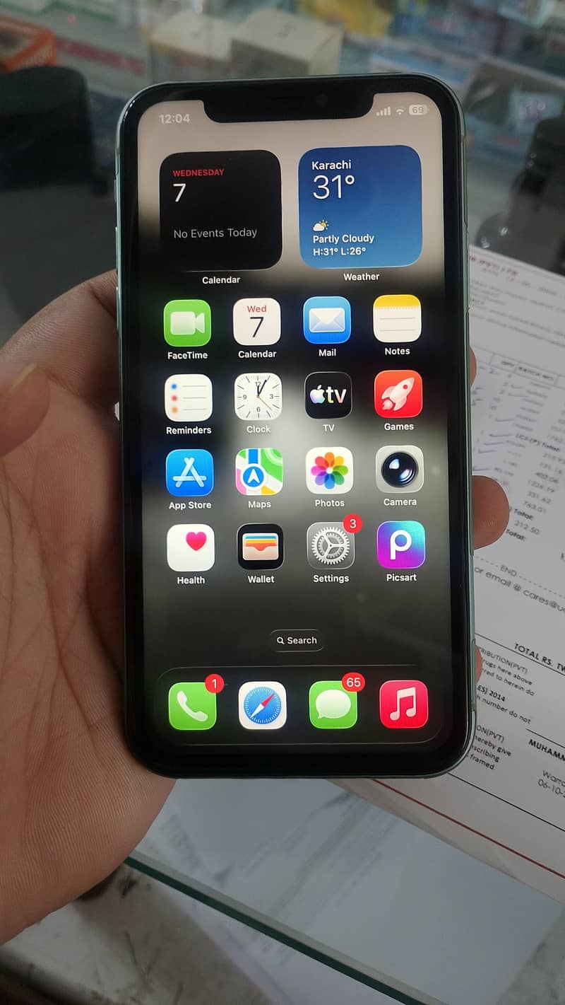 Apple iPhone 11 4