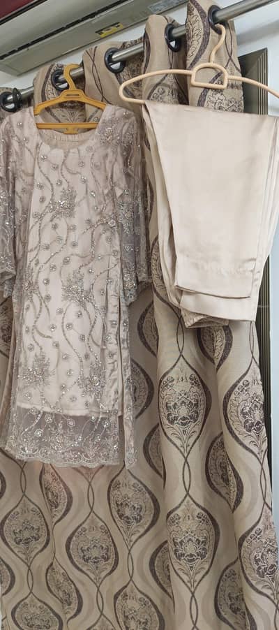 Champagne Rose Gold Embroidered 3-Piece Suit – Medium