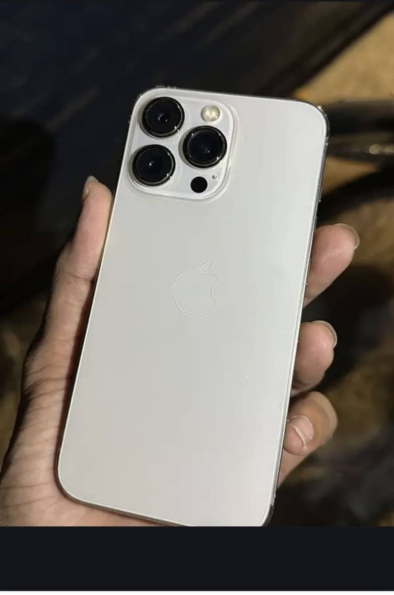 Apple iPhone 13 Pro 4