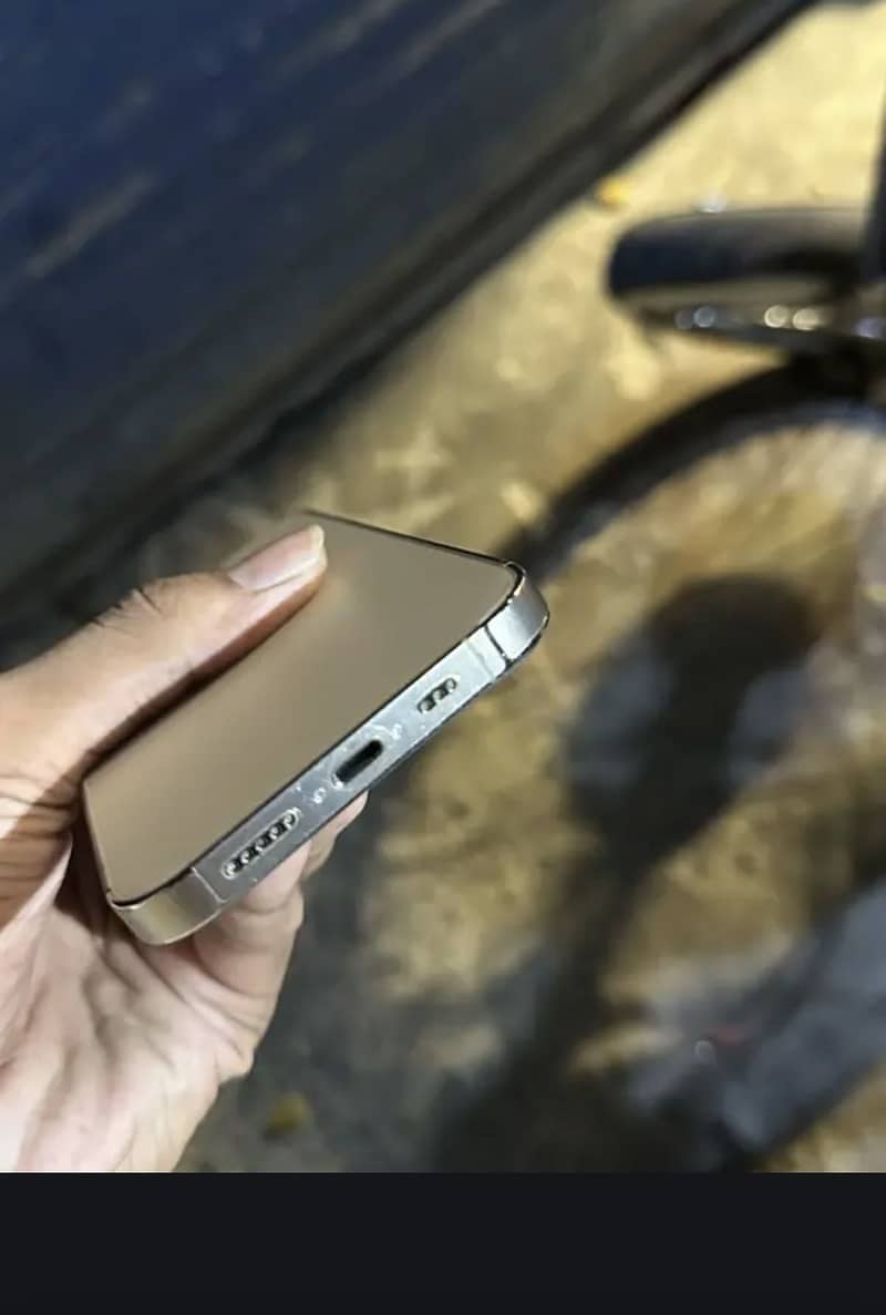 Apple iPhone 13 Pro 5
