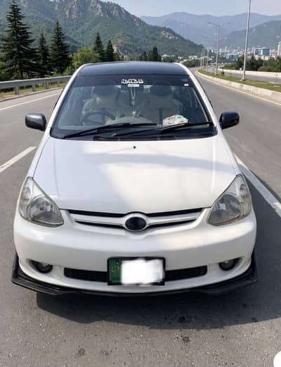 Toyota Platz 2009