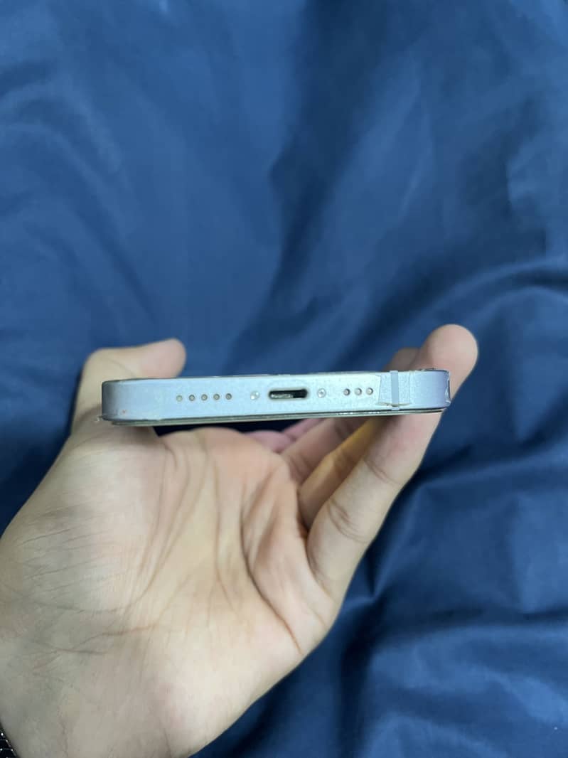 Apple iPhone 14 3