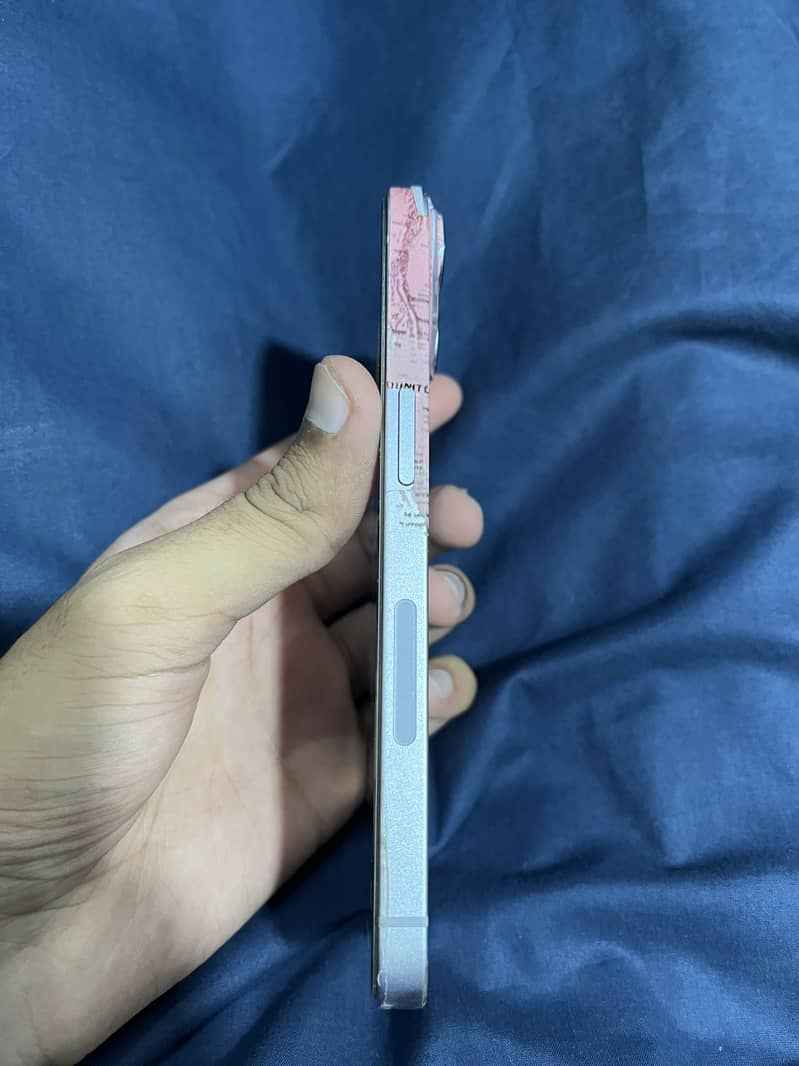 Apple iPhone 14 5