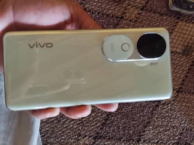 Vivo V40e
