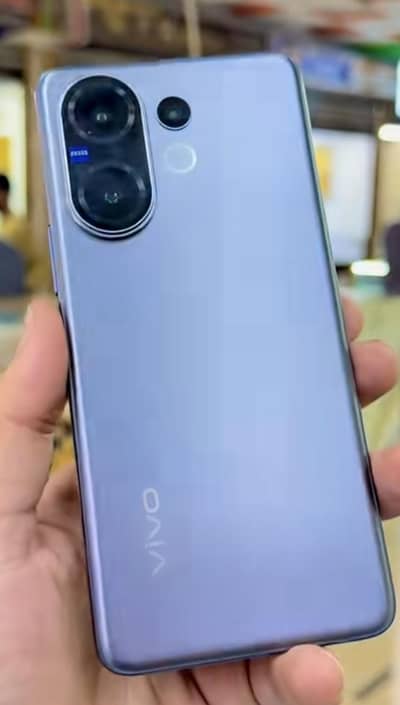 Vivo V60