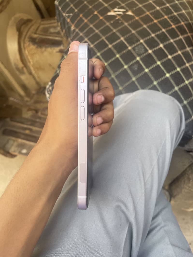 Apple iPhone 14 7