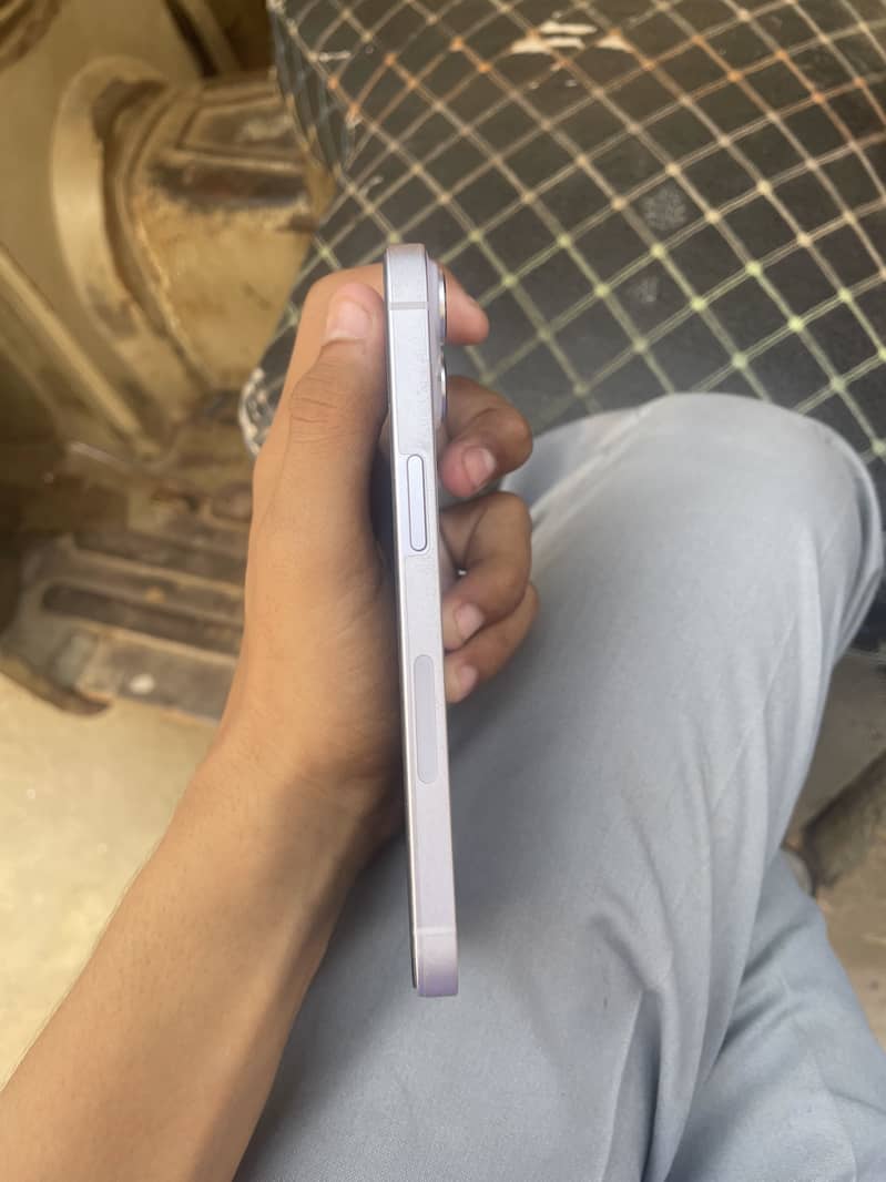 Apple iPhone 14 8