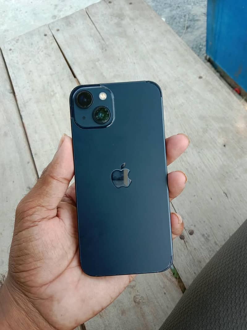 Apple iPhone 13 1