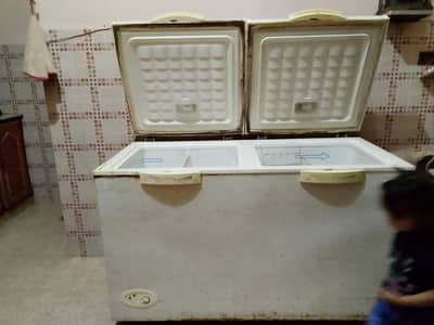 "Used waves Deep Freezer For Sale – Good Condition"