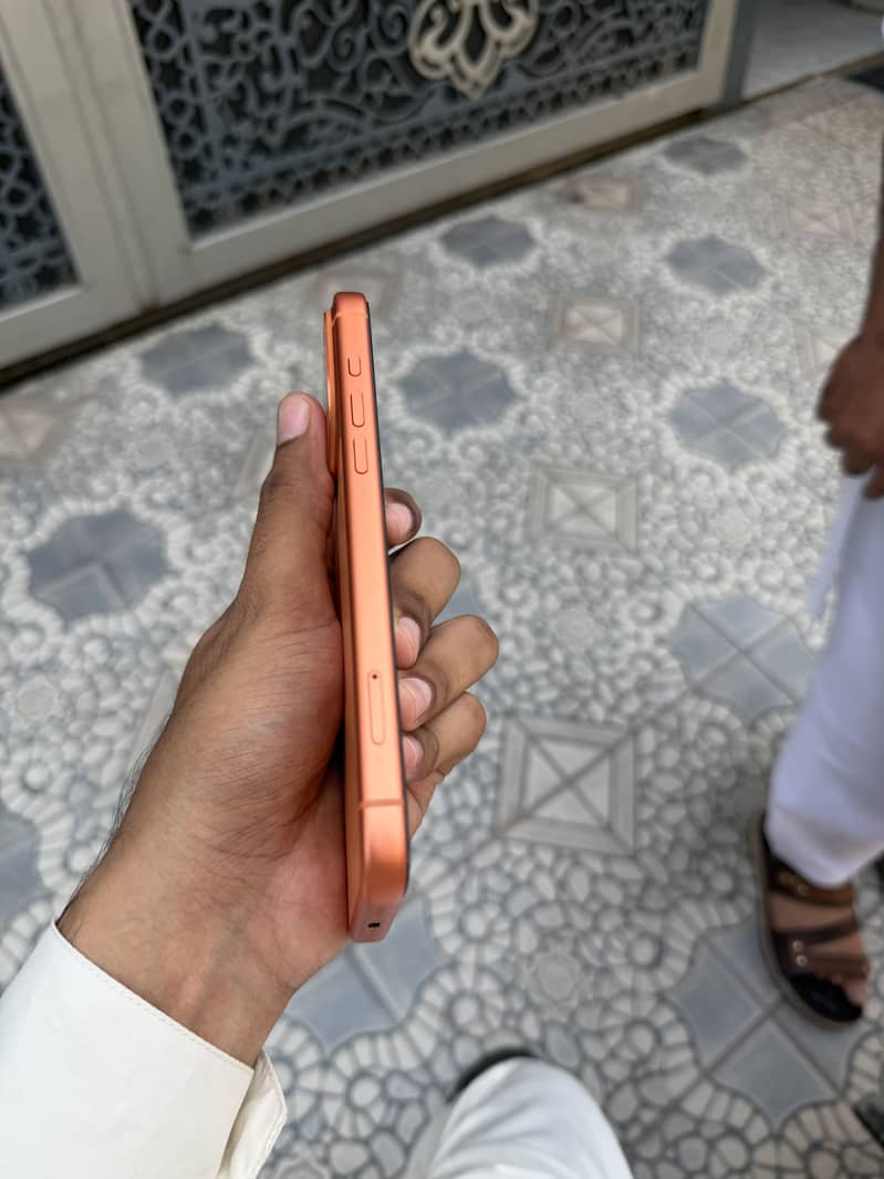 Apple iPhone 17 Pro Max 2