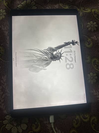 Ipad 7th generation 32 and ipad air 3 64 gb
