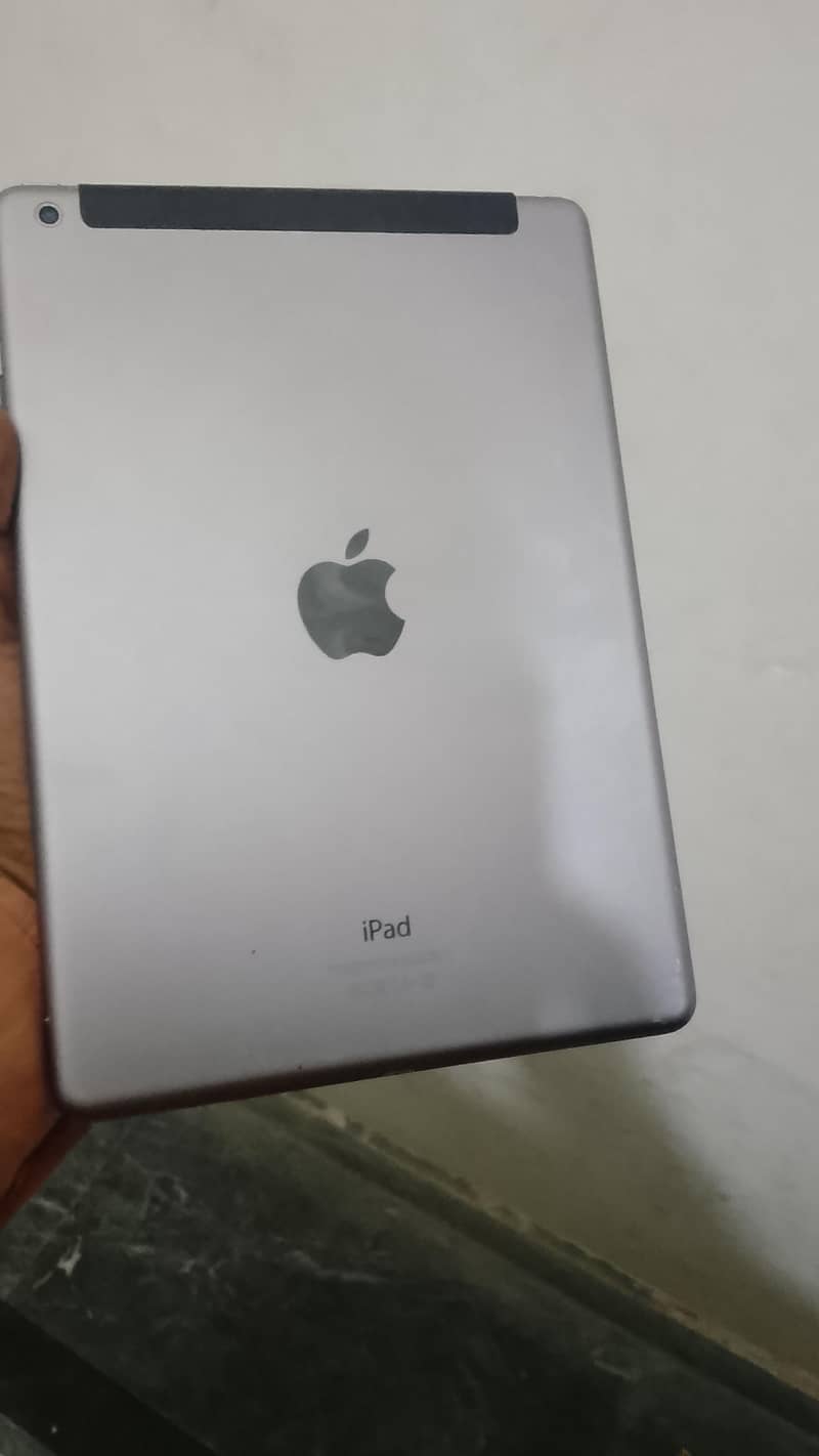 Apple iPhone XR 2