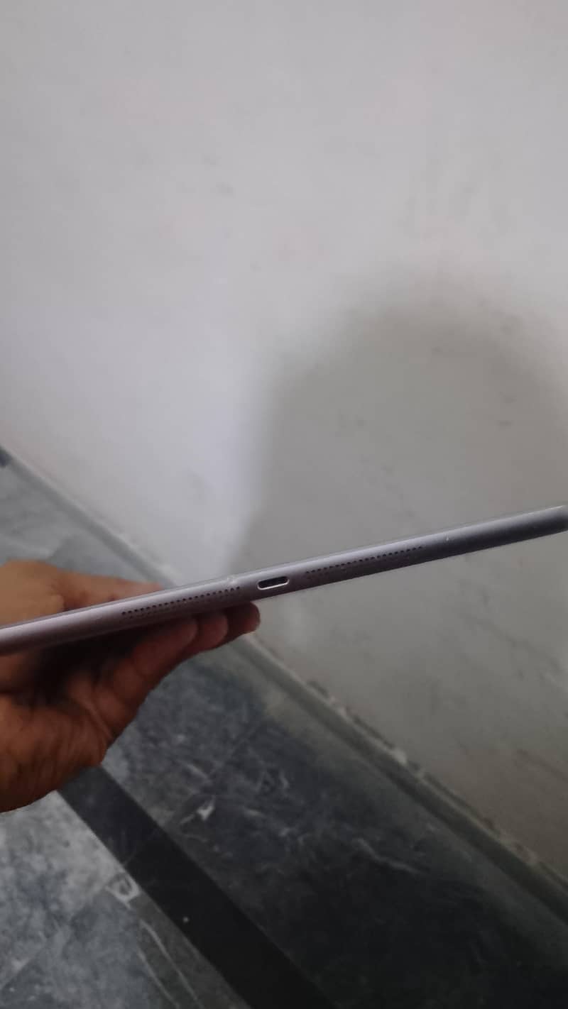 Apple iPhone XR 4