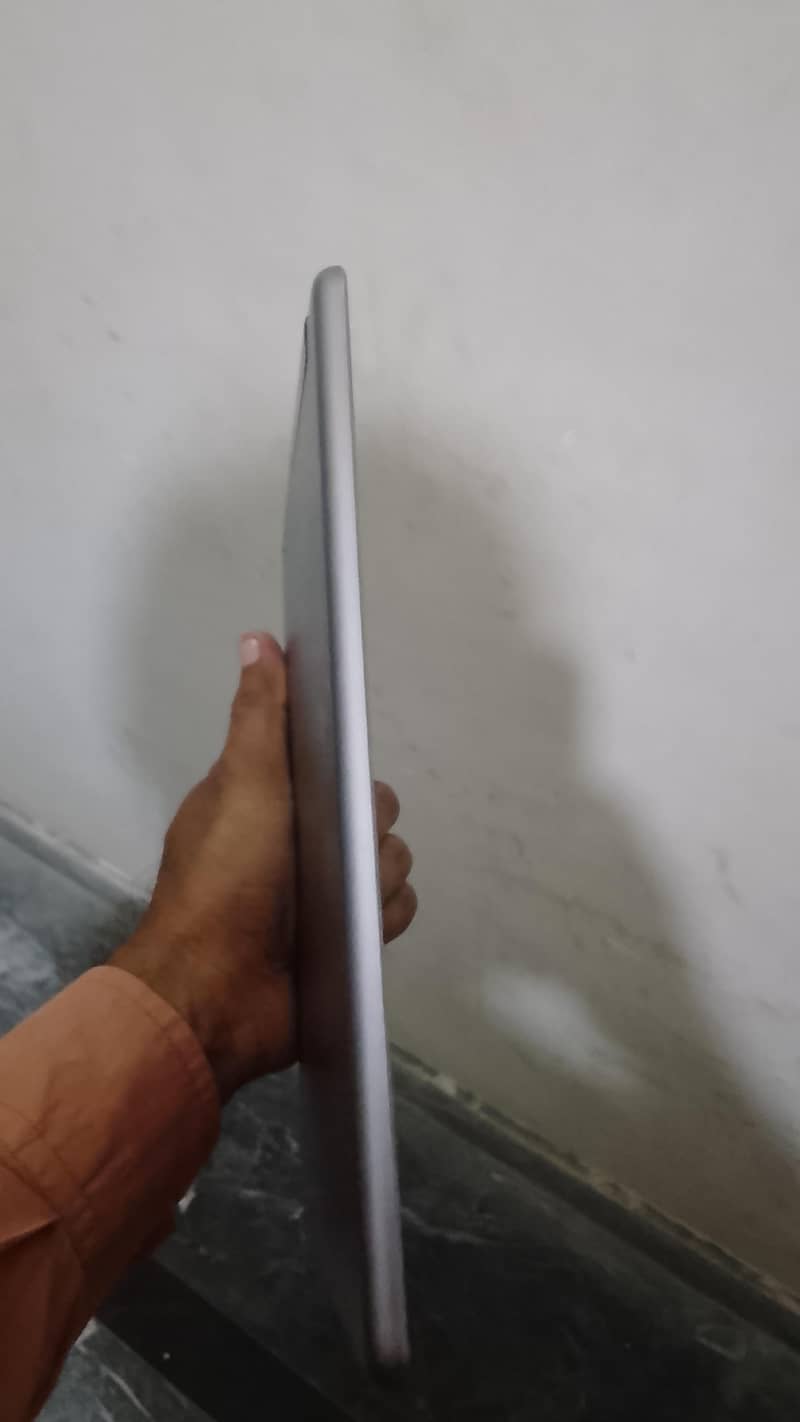 Apple iPhone XR 5
