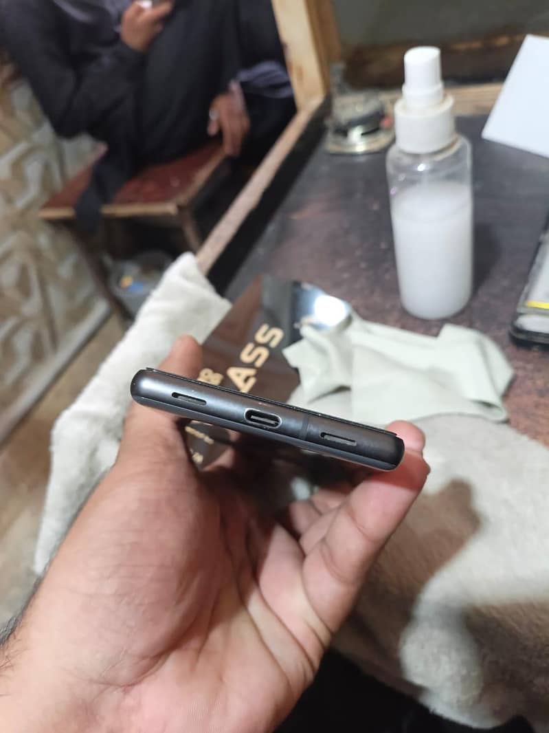 Google Pixel 7a 5