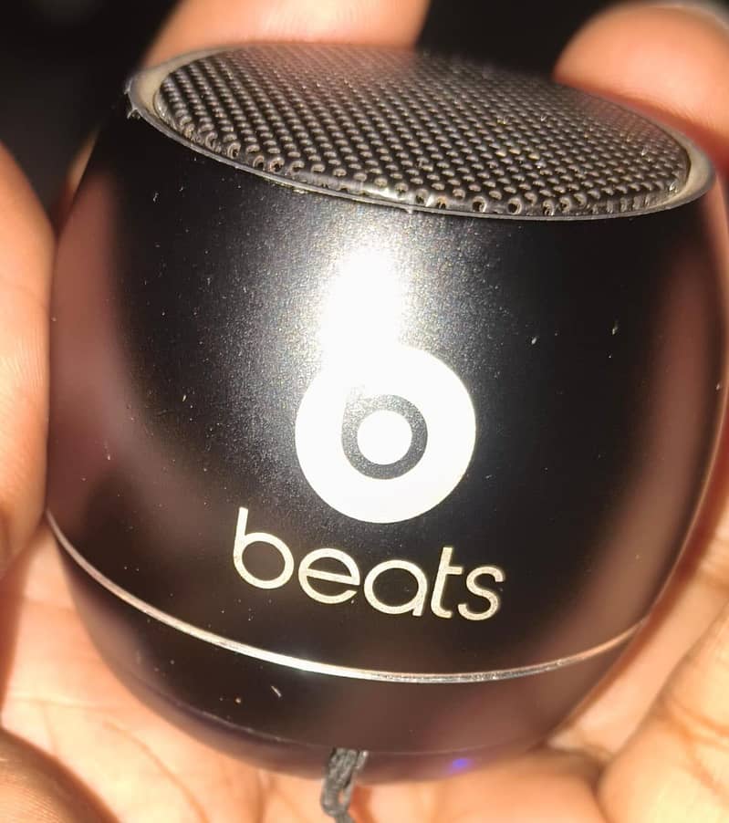bluetooth speaker 0