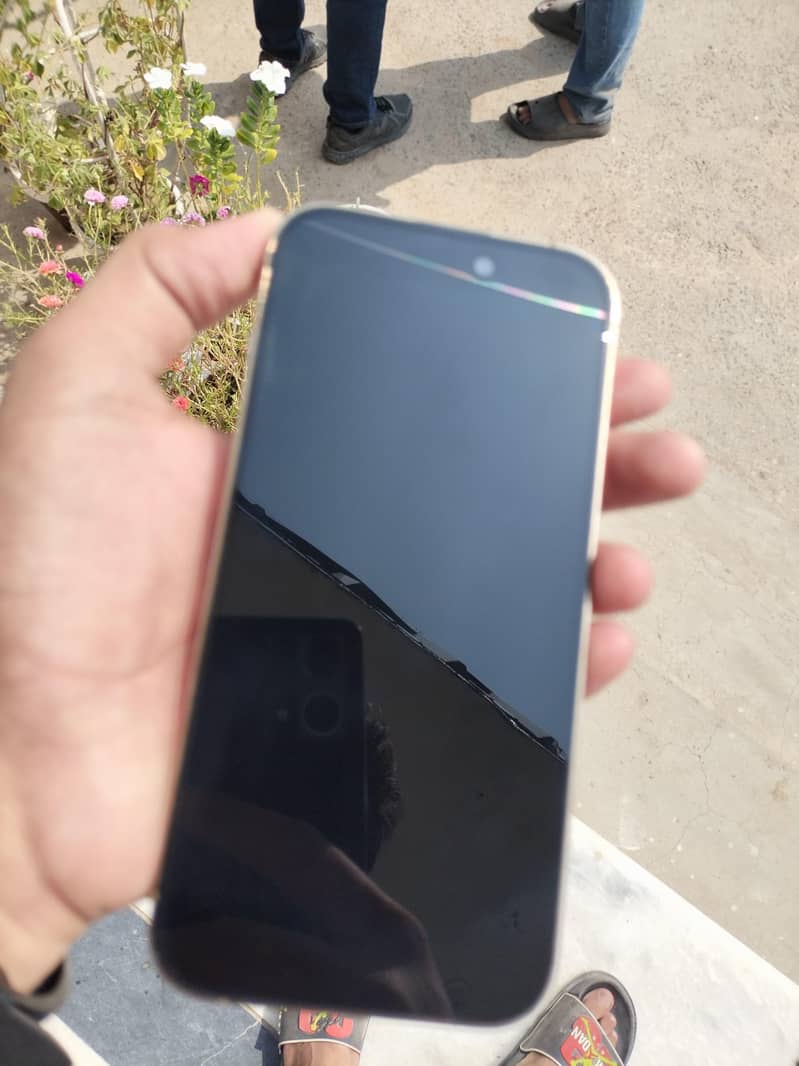 Apple iPhone 14 Pro 1