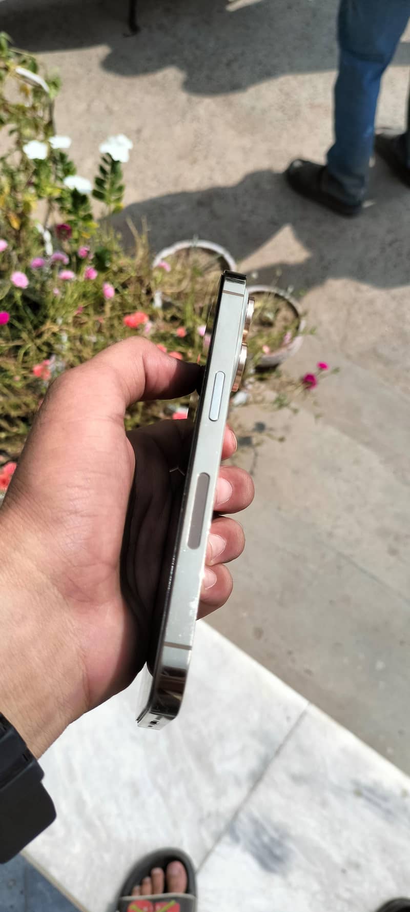 Apple iPhone 14 Pro 2