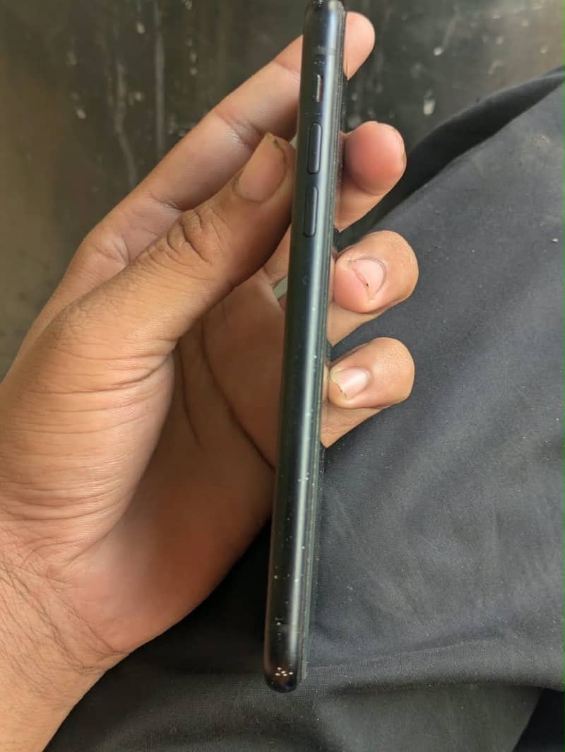 iPhone XR 0