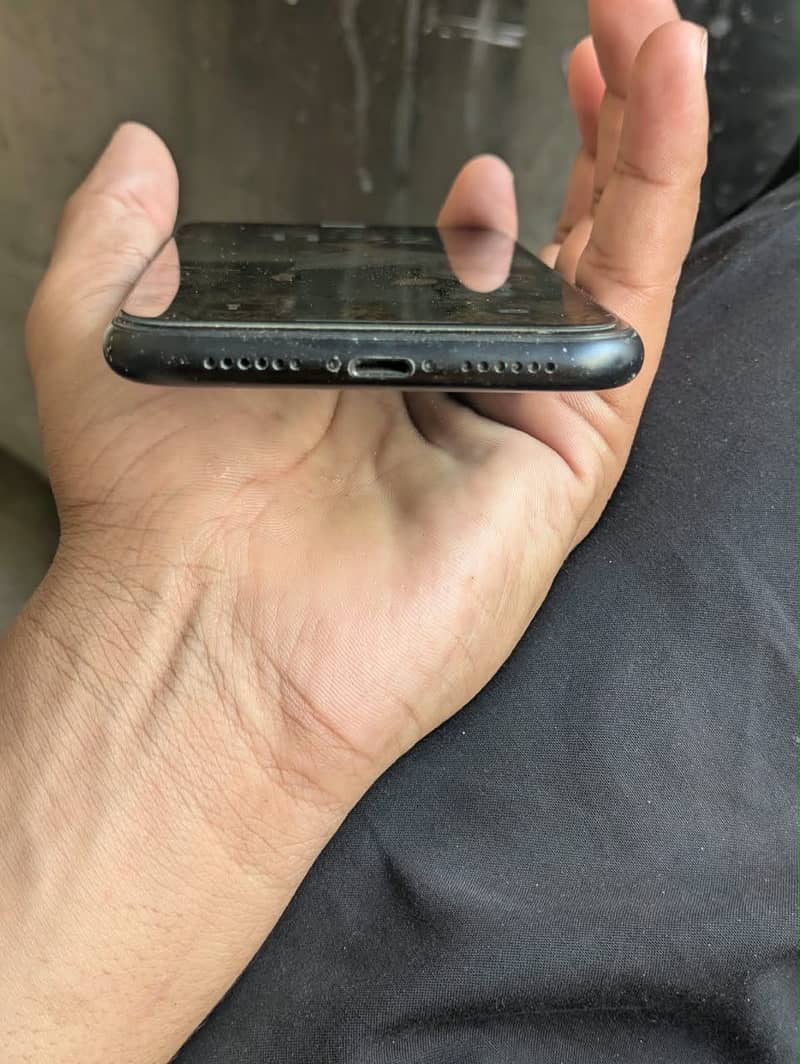 iPhone XR 2