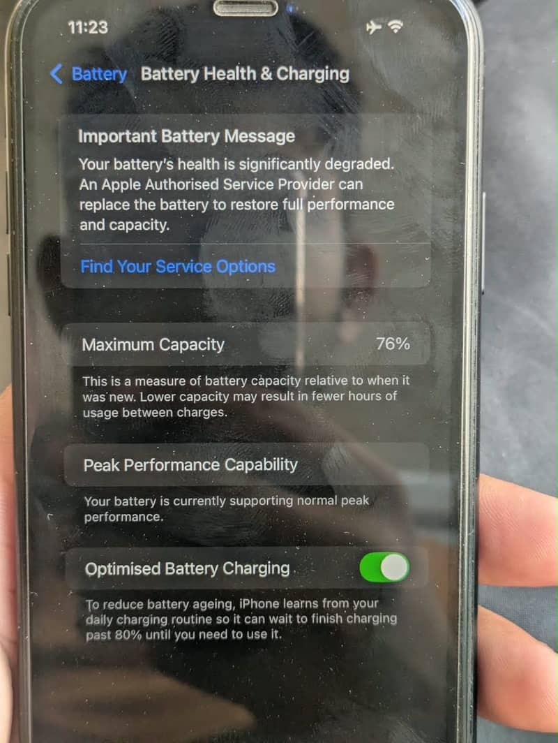 iPhone XR 4