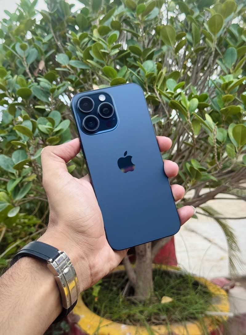 Apple iPhone 15 Pro Max 7