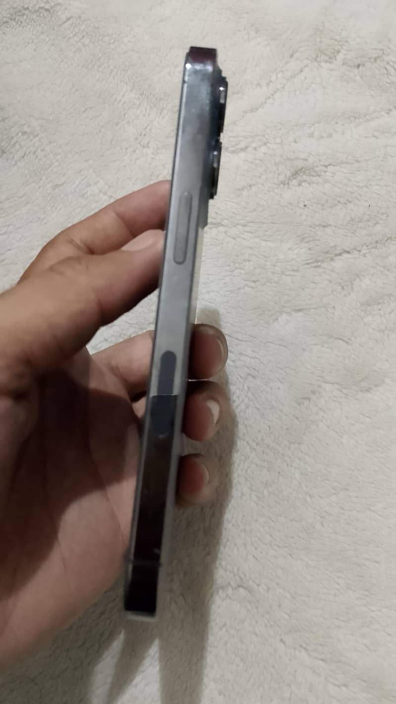 Apple iPhone 13 Pro 1