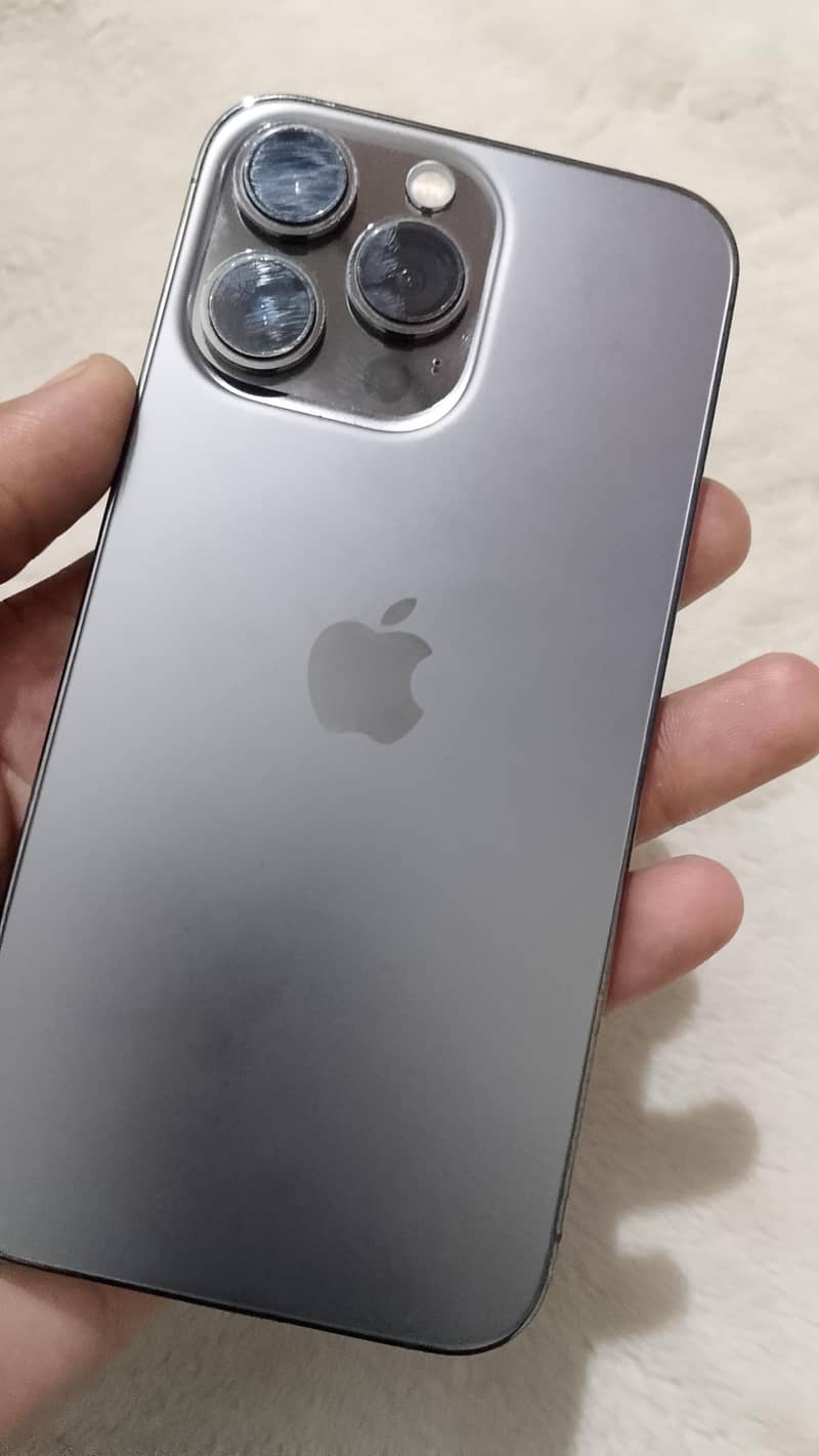 Apple iPhone 13 Pro 3