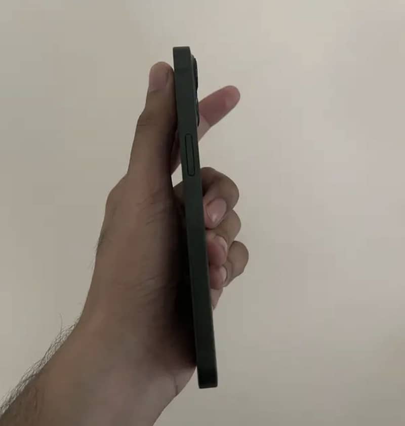 Apple iPhone 13 jv 5