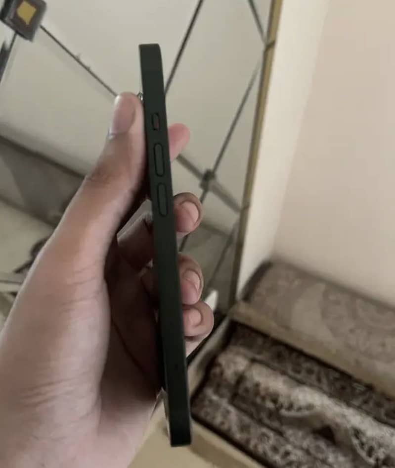 Apple iPhone 13 jv 6