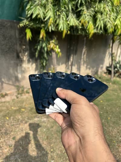 Apple iPhone 13 black 128 gb