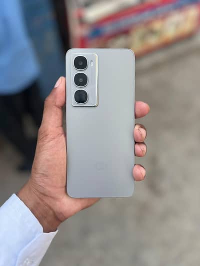 Itel City 100