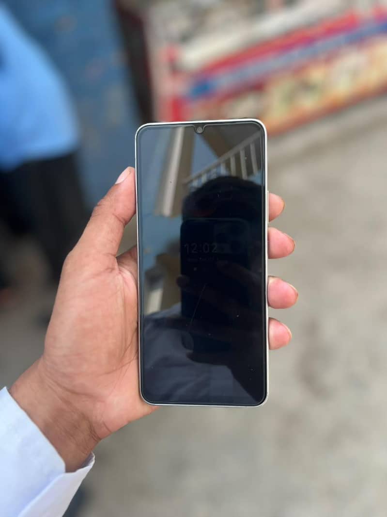 Itel City 100 1