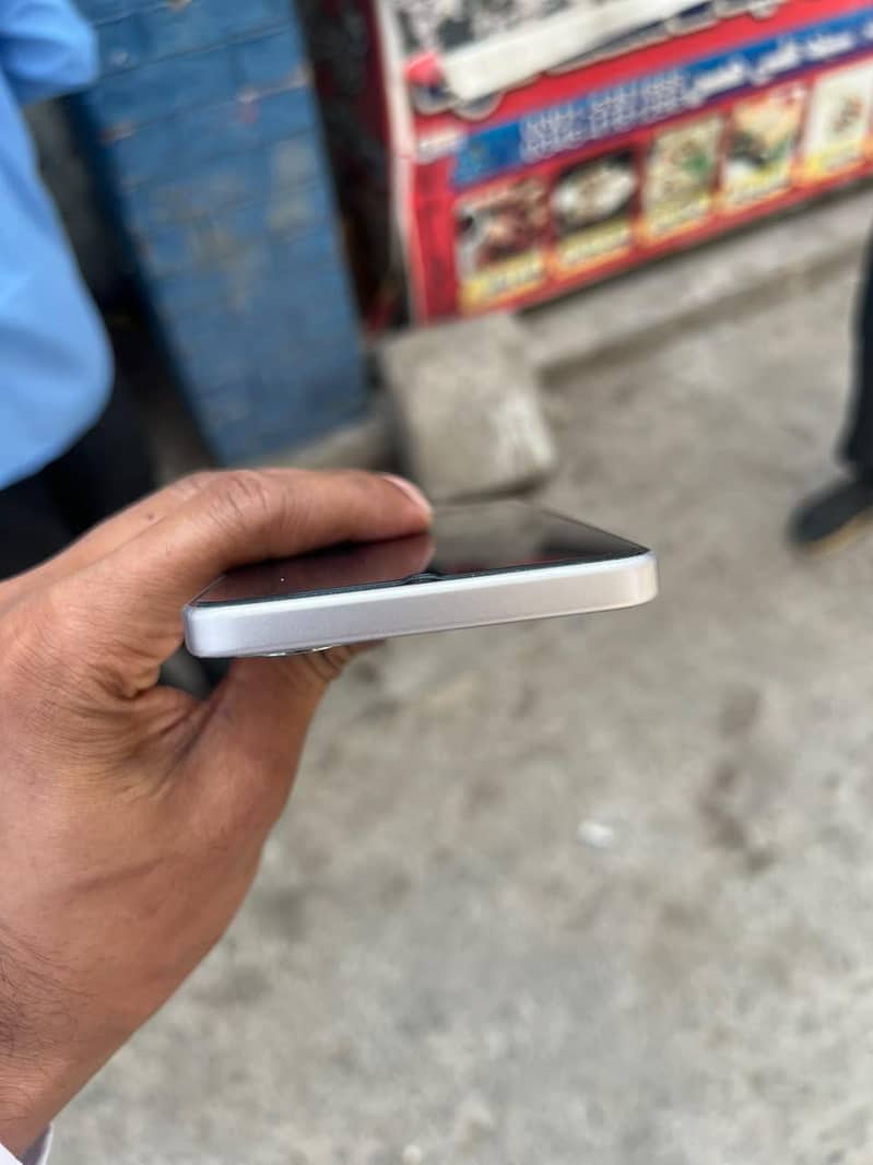 Itel City 100 4