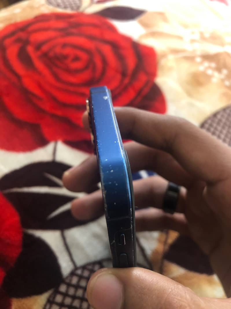 Apple iPhone 12 mini 7