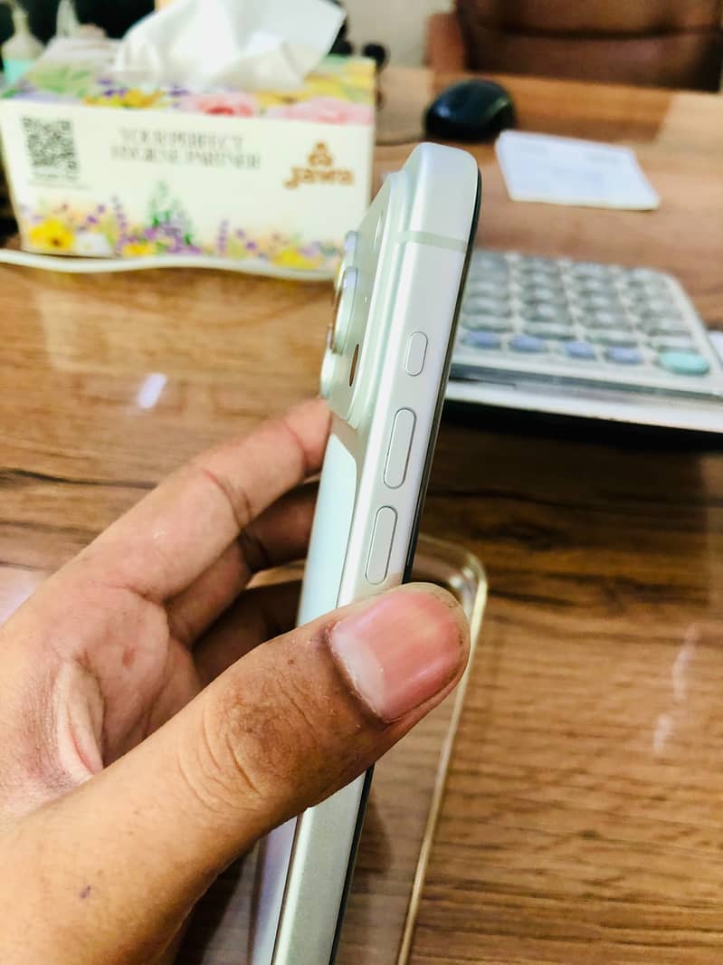 Apple iPhone 17 Pro Max 1