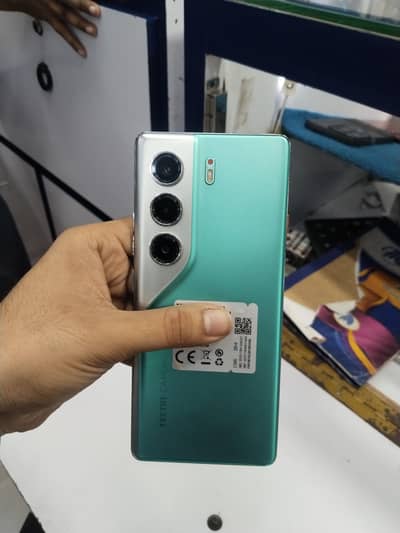 Tecno CAMON 40 Pro