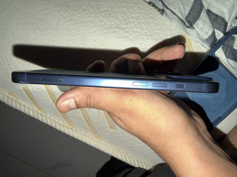 Apple iPhone 17 Pro Max 6