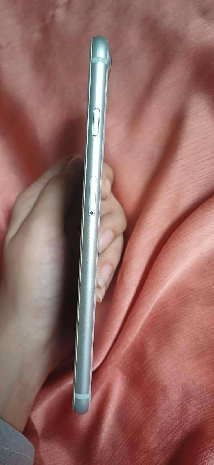 Apple iPhone 8 Plus 1