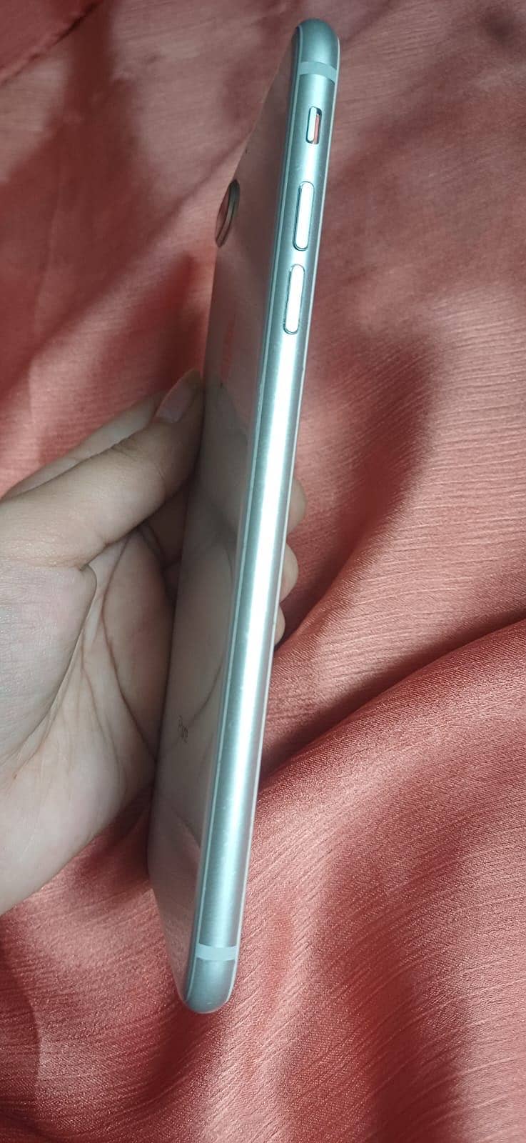Apple iPhone 8 Plus 4