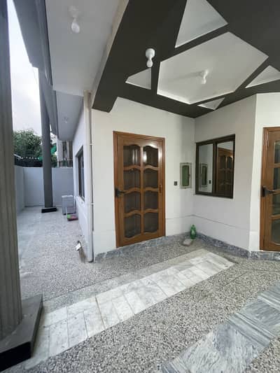 Groud Portion For Rent