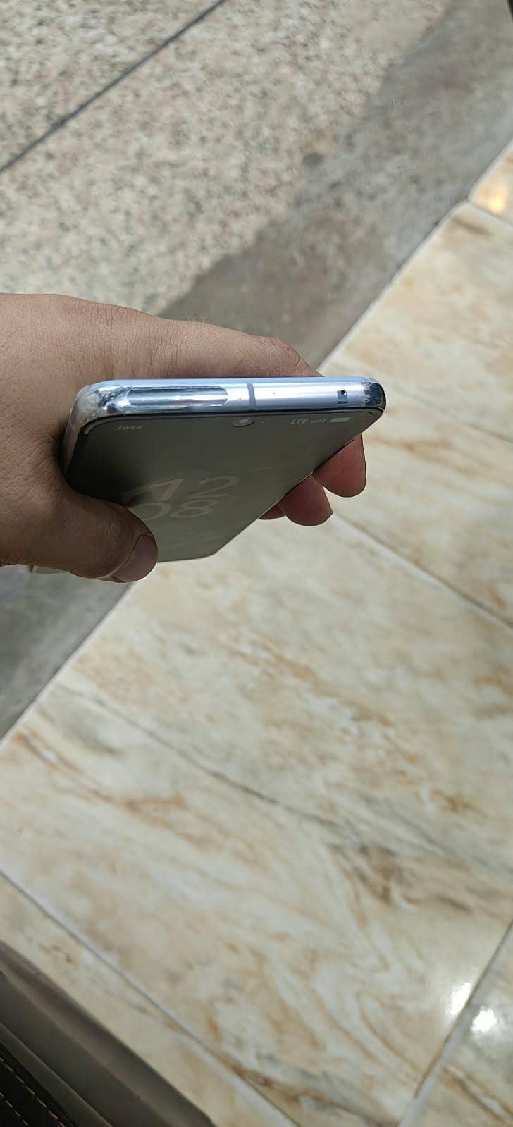 Google Pixel 8 Pro panel damage ha 2